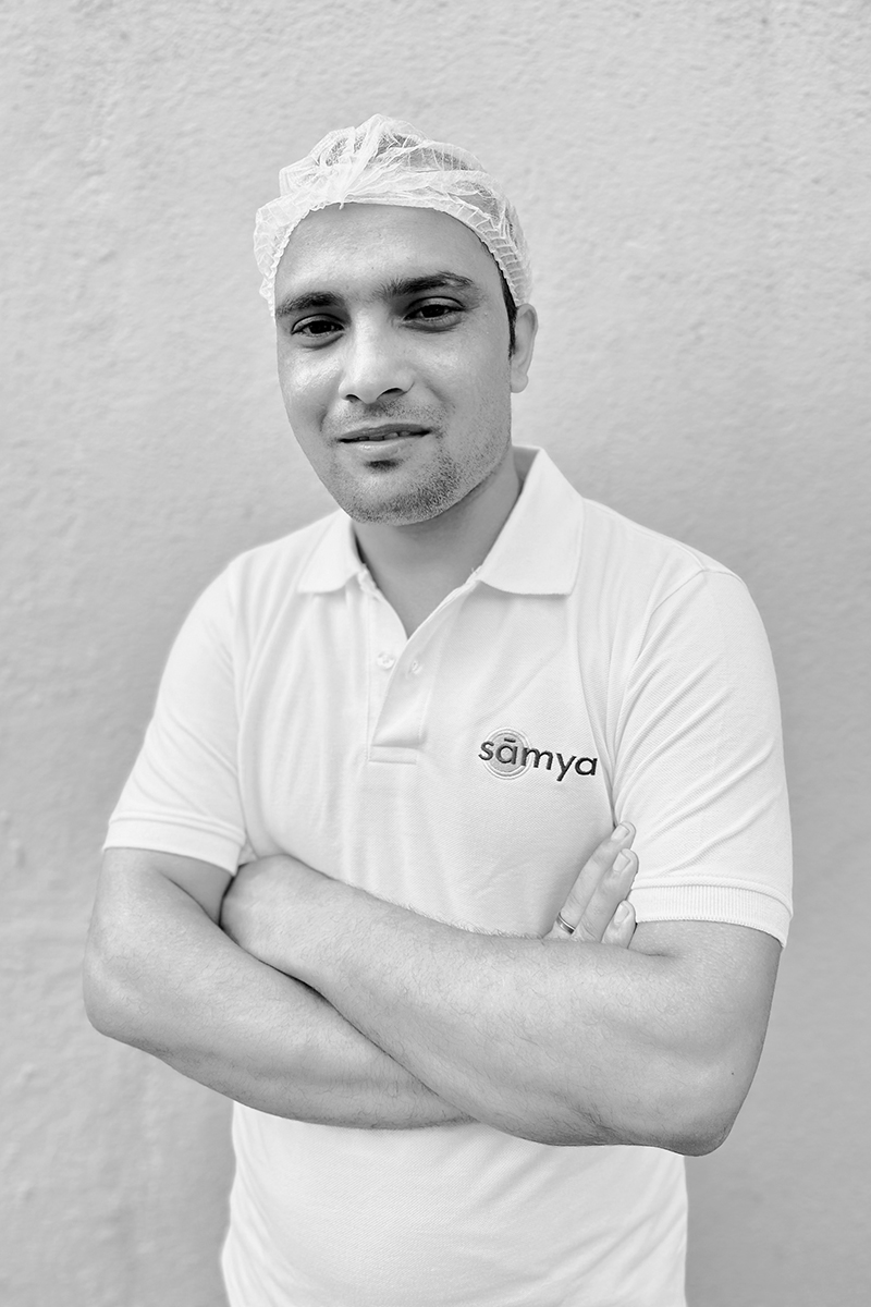 Samya India team coordinating food distribution for the homeless